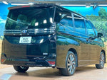 VOXY HYBRID
