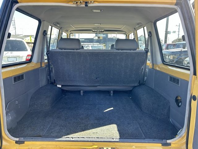LANDCRUISER van