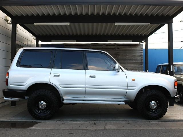 LANDCRUISER van