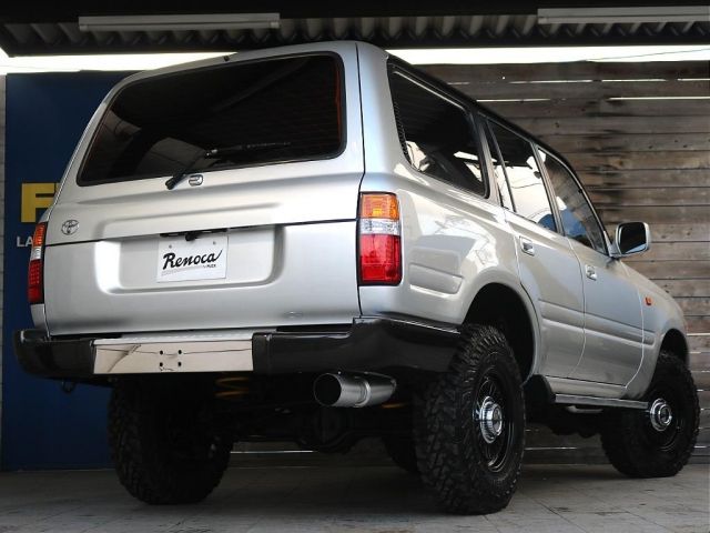 LANDCRUISER van