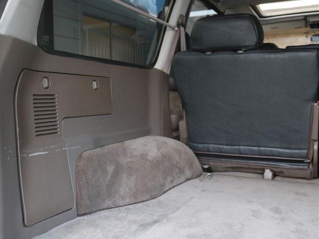 LANDCRUISER van