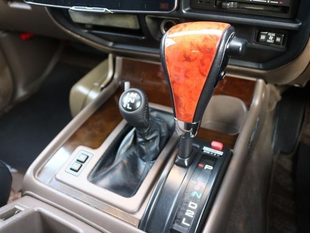 LANDCRUISER van