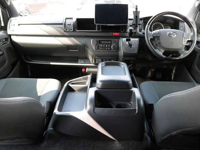 HIACE van 2WD