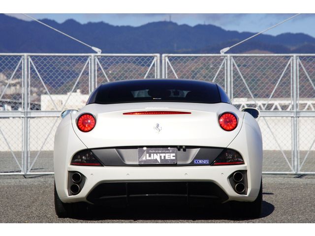 FERRARI California 30