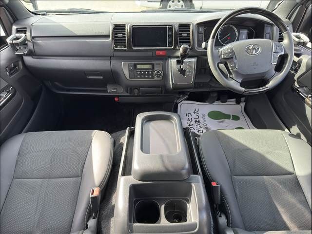 HIACE van 4WD