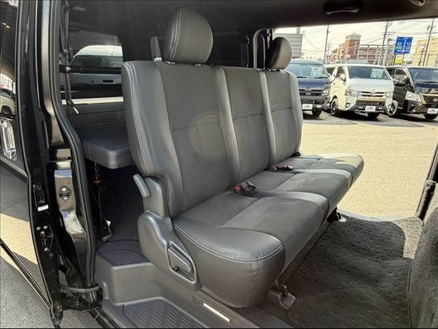 HIACE van 4WD