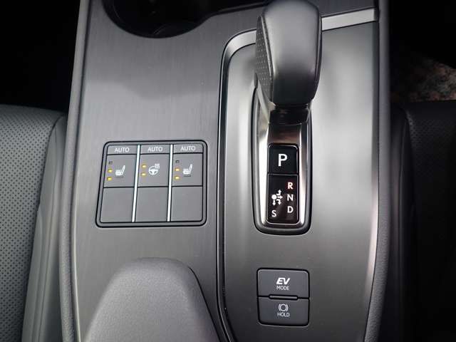 LEXUS UX300h
