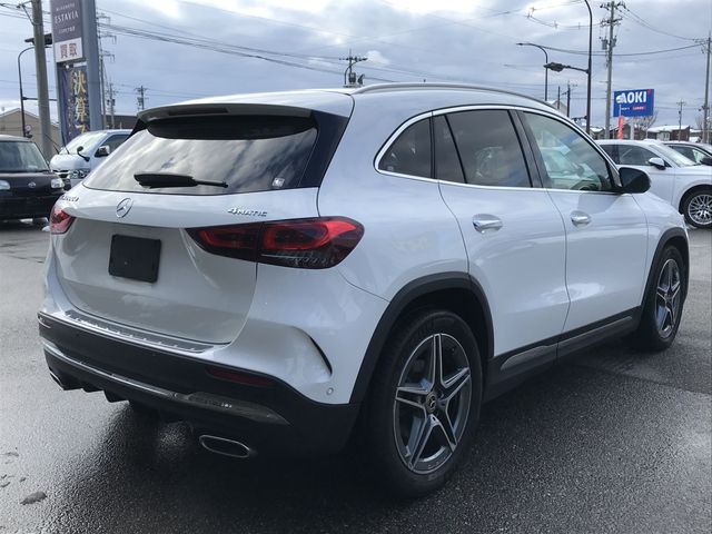 MERCEDES BENZ GLA class