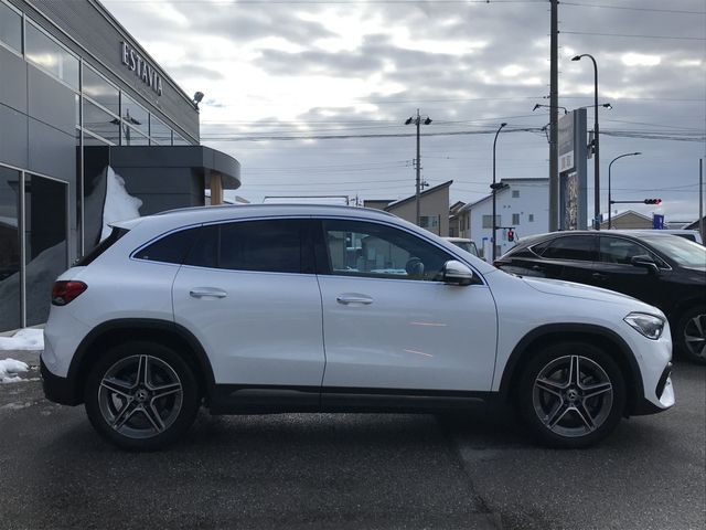 MERCEDES BENZ GLA class