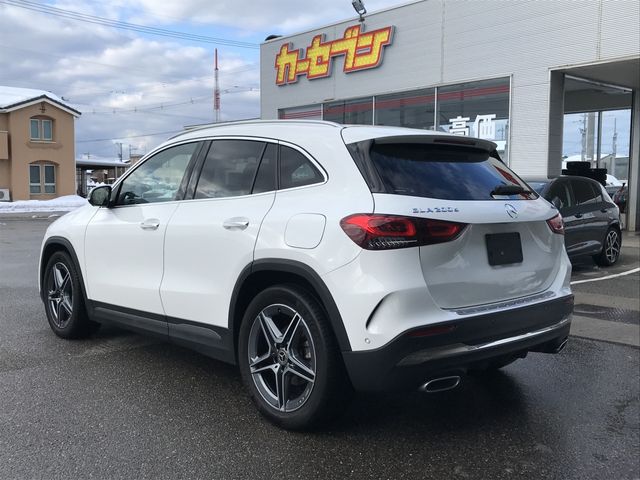 MERCEDES BENZ GLA class