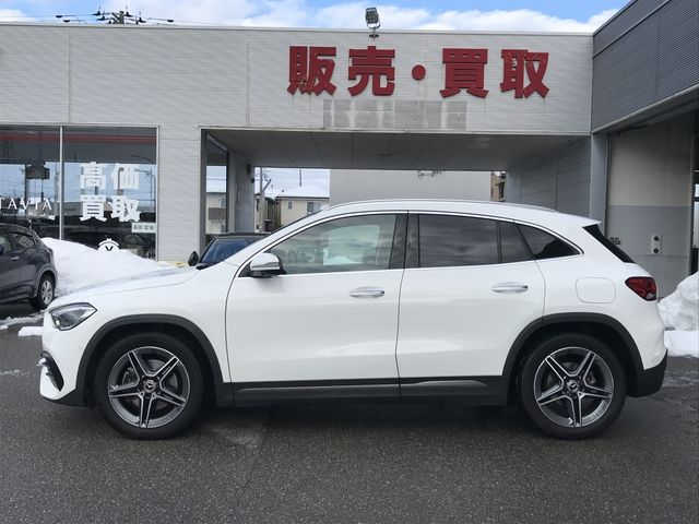 MERCEDES BENZ GLA class