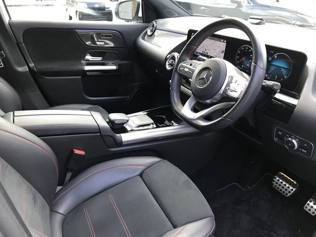MERCEDES BENZ GLA class