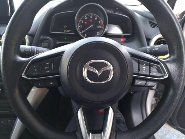 MAZDA2