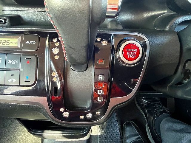N-BOX CUSTOM