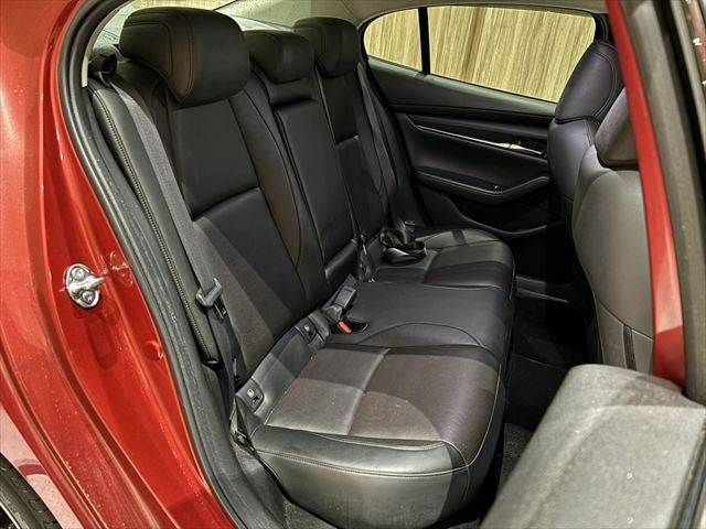 MAZDA3 SEDAN