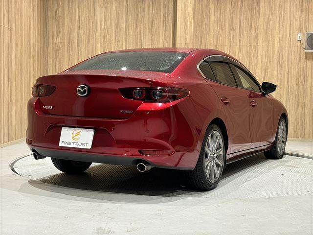 MAZDA3 SEDAN