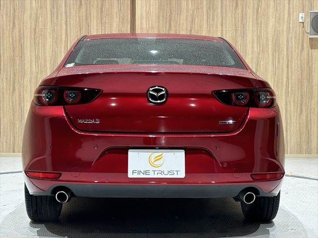 MAZDA3 SEDAN