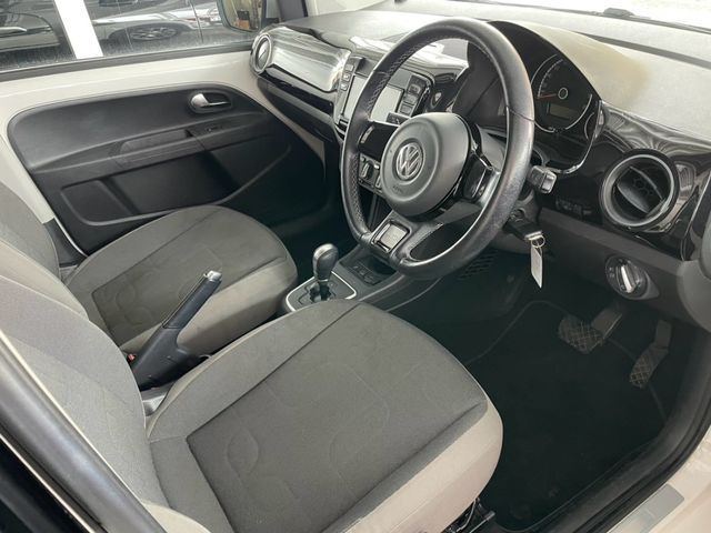 VOLKSWAGEN up!