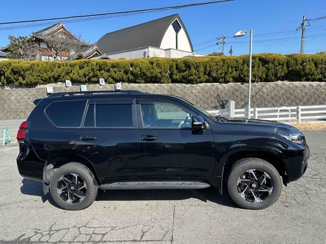 LANDCRUISER PRADO