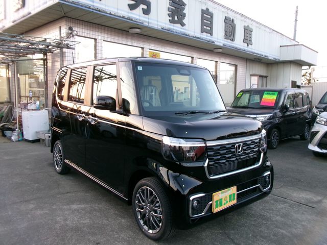 N-BOX CUSTOM 4WD