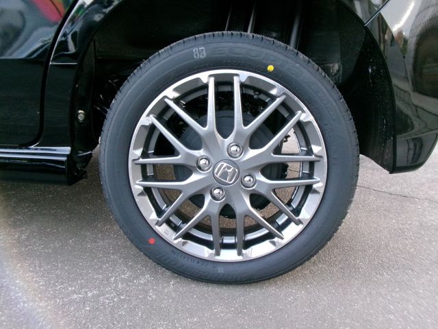 N-BOX CUSTOM 4WD