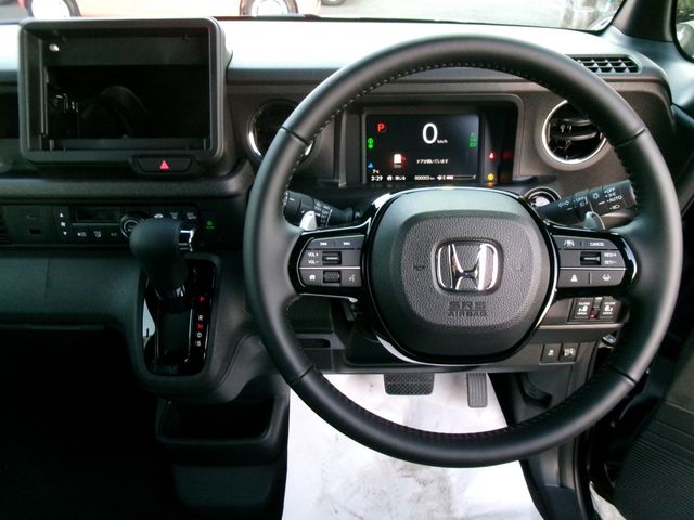 N-BOX CUSTOM 4WD
