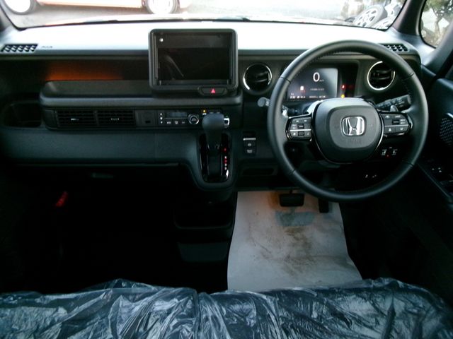 N-BOX CUSTOM 4WD