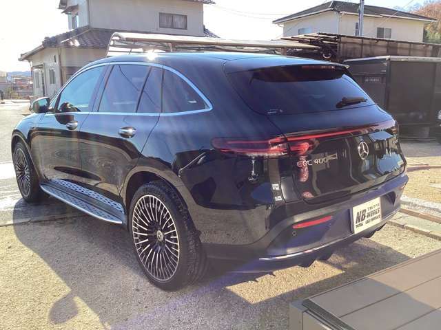 MERCEDES-BENZ EQC