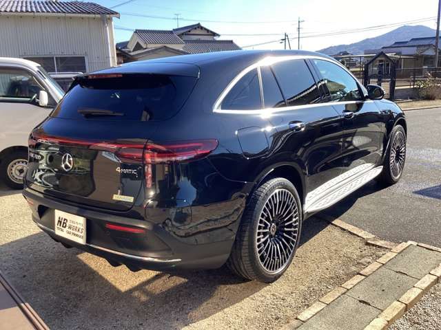 MERCEDES-BENZ EQC