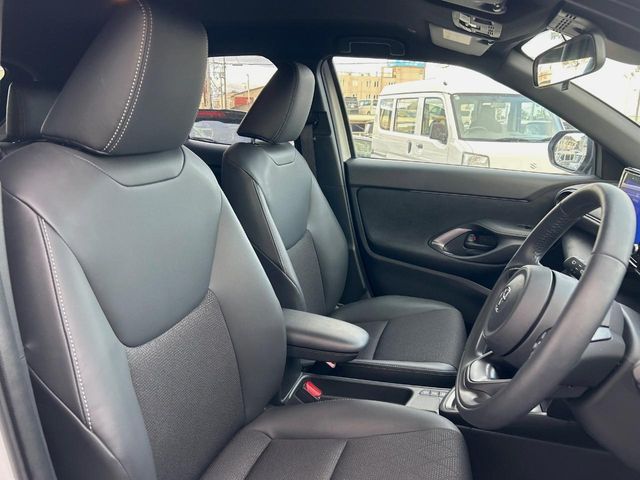 YARIS CROSS HYBRID