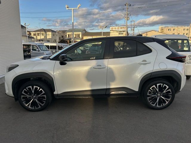 YARIS CROSS HYBRID