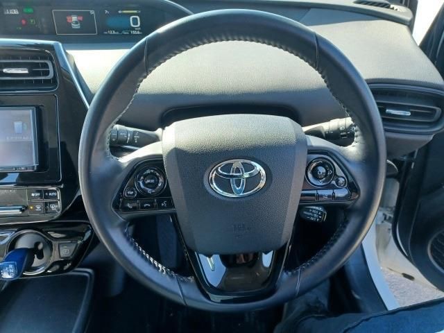 PRIUS 4WD