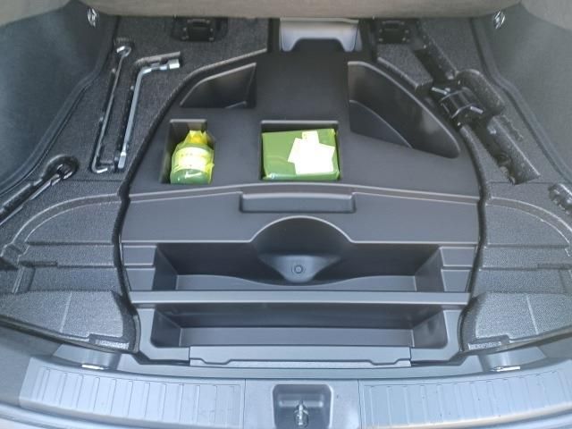 PRIUS 4WD