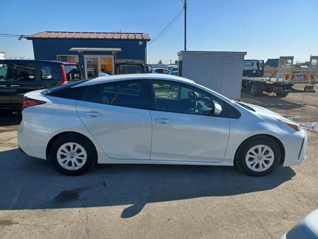 PRIUS 4WD