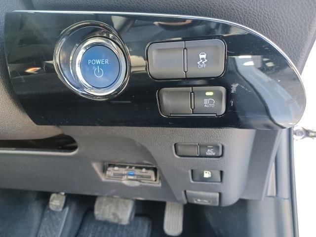 PRIUS 4WD