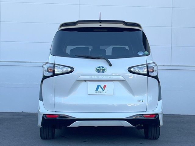 SIENTA HYBRID