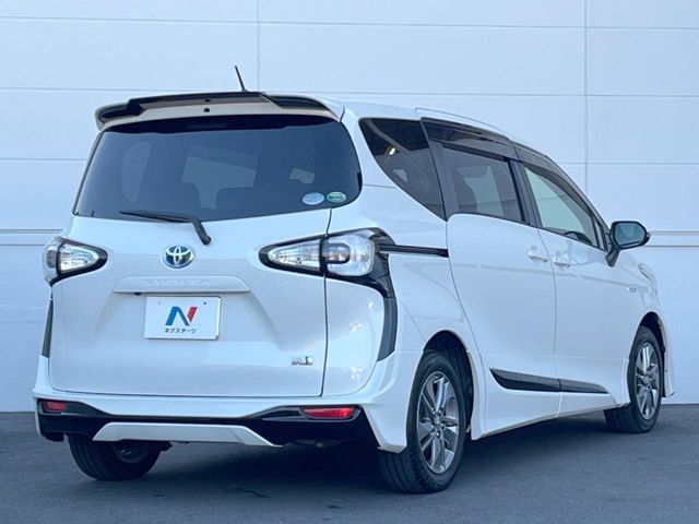 SIENTA HYBRID