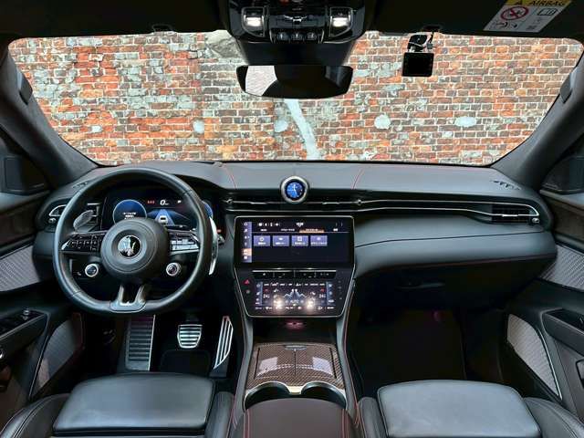 MASERATI Grecale