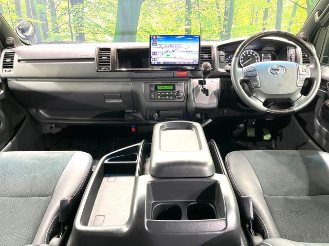 HIACE van 4WD
