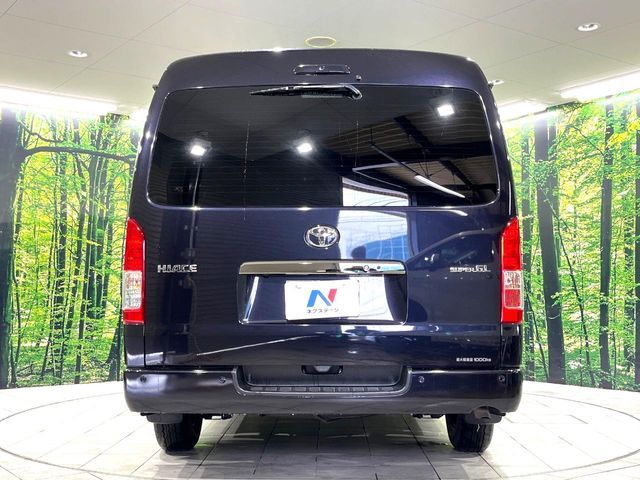 HIACE van 4WD
