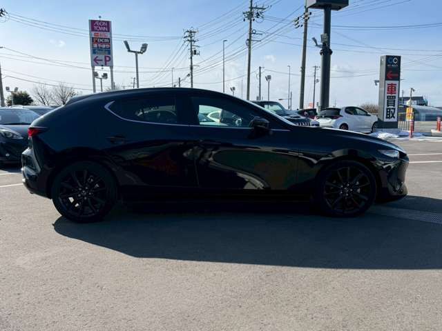 MAZDA3 FASTBACK