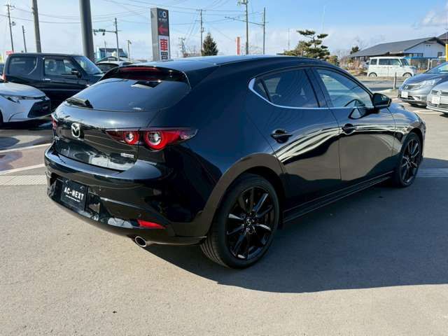 MAZDA3 FASTBACK