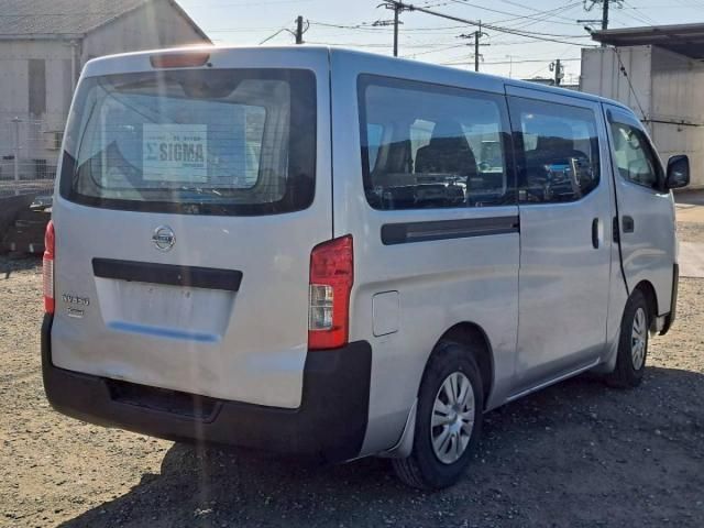 CARAVAN van 2WD