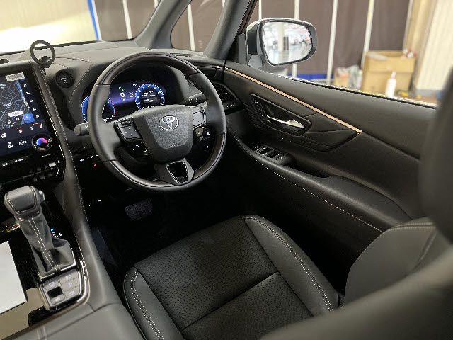 ALPHARD hybrid