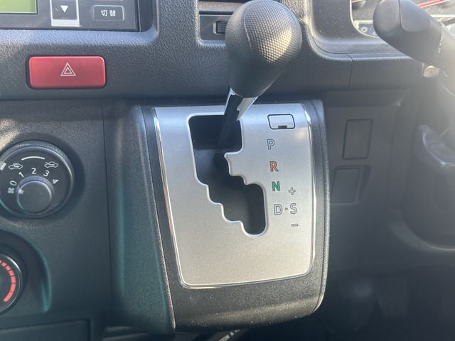 HIACE van 2WD