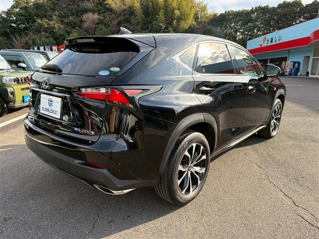 LEXUS NX200t