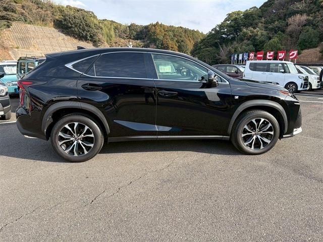 LEXUS NX200t