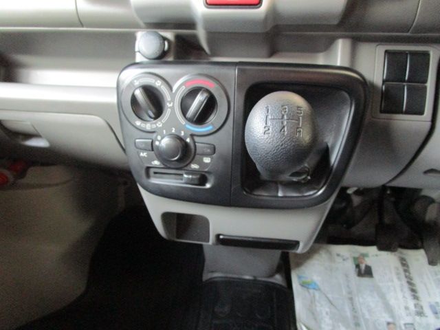 NV100 CLIPPER 4WD