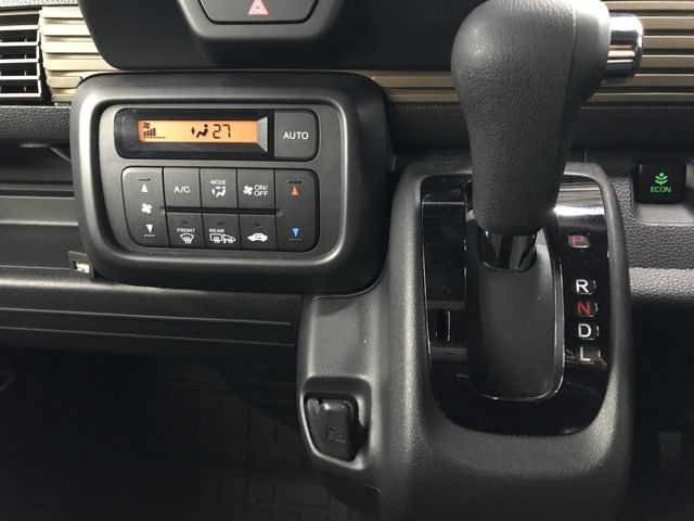 N-VAN 4WD