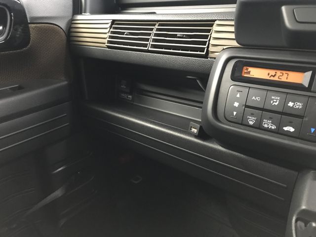 N-VAN 4WD
